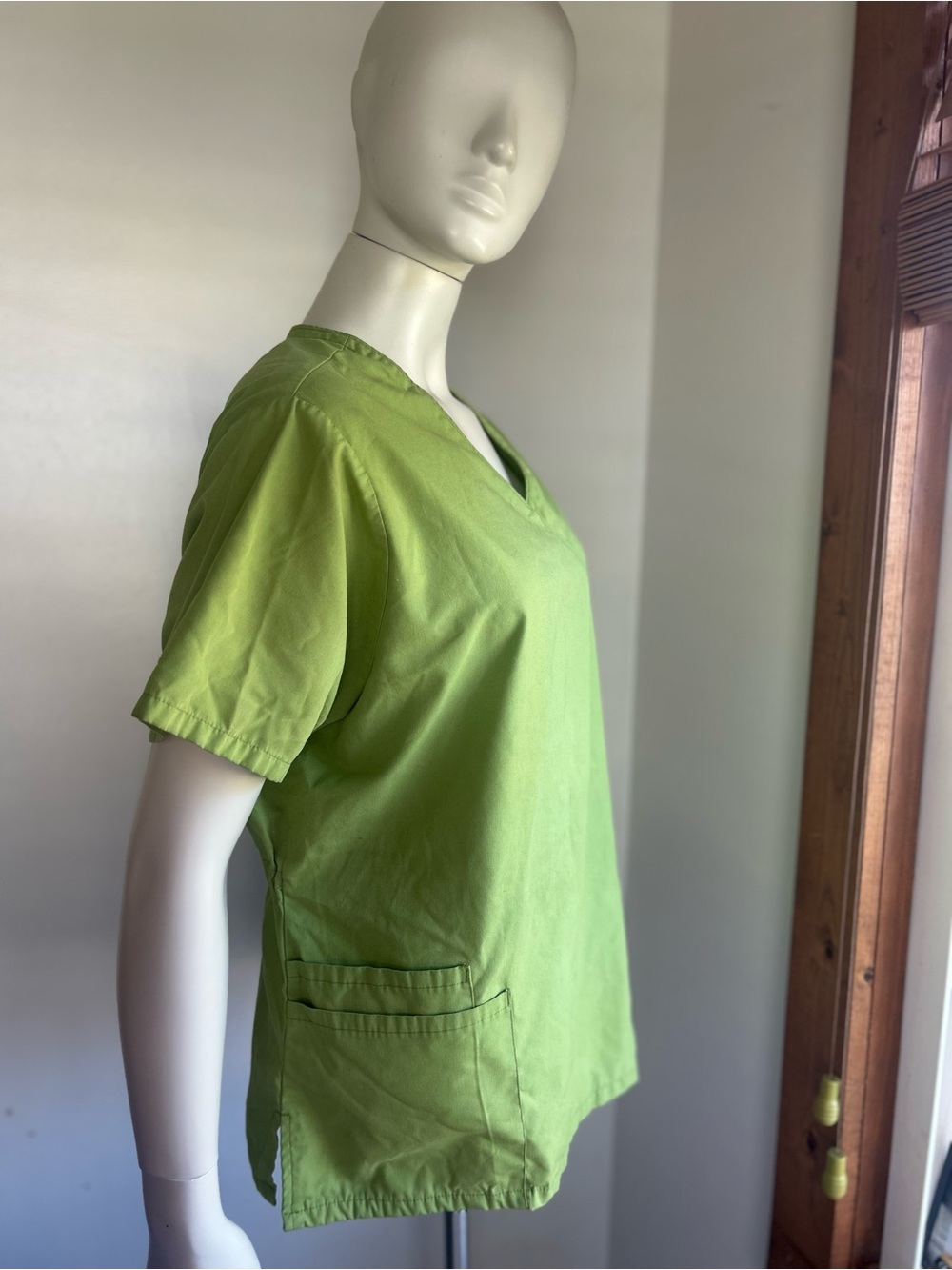 Smart Scrubs Lime Green V-Neck Short Sleeve Scrub Top l